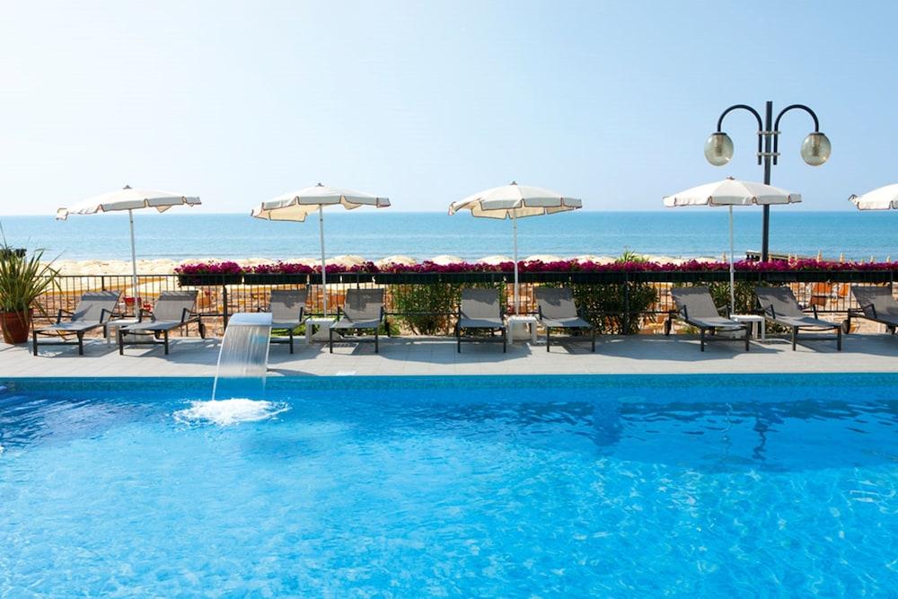 Victoria Frontemare Beach & Spa Hotel Jesolo Exteriér fotografie